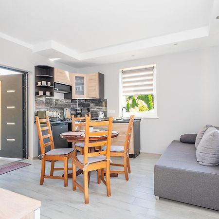 Przyjazna Osada - Domki I Apartamenty Darlowo Luaran gambar