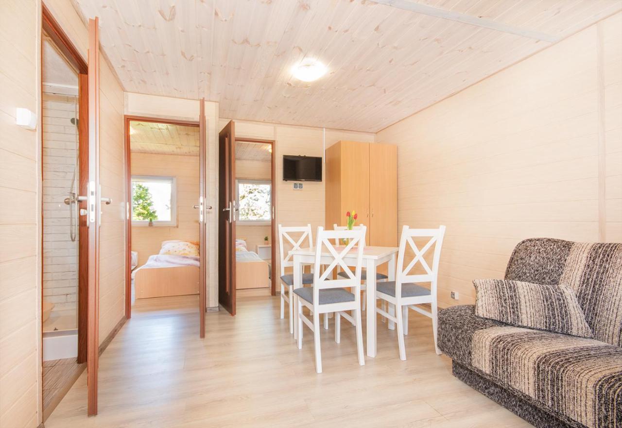 Przyjazna Osada - Domki I Apartamenty Darlowo Luaran gambar